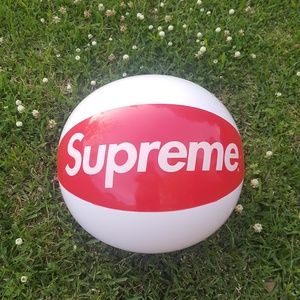 Supreme beach ball